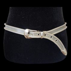 🤍Vintage Silver Mesh Belt Beautiful light silver metal mesh belt. In excellent vintage condition. Sturdy but lightweight.  Measures a total of 35" with loops 29"-32" Vintage Belts, Women's Belt, Metal Mesh, Suspender Belt, Beautiful Lights, Suspenders, Belts For Women, American Vintage, Vintage Silver