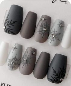 Grey Christmas Nails, Nails With Charms, Winter Nail Colors, Gray Scale, Nail Colors Winter, Snowflake Nails, Gel Tips, Winter Nail Art, Winter Nail Designs