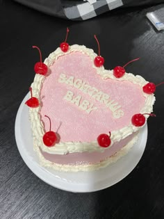 Heart cake trendy Funny Heart Cake, Heart Cake Inspo Aesthetic, Pretty Heart Cakes, Bday Cake Inspo Aesthetic, Sagittarius Heart Cake, Sag Szn Cake, Pink Heart Cake Aesthetic, Heart Aesthetic Cake