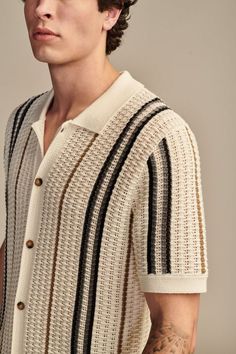 The quality is good. Sat down perfectly as in the photo. I recommend it. Fun Mens Outfits, Pattern Sweater Outfit, Cable Knit Sweater Outfit, Creating Outfits, Sweater Outfits Men, Sweater Short Sleeve, Mens Sweaters, Mens Casual Outfits Summer, Gents Fashion