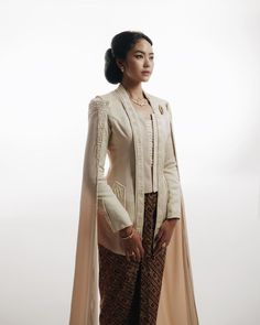 Indonesia Traditional Dress, Kebaya Vintage, Kebaya Outfit, Pahlawan Nasional, Batik Dress Modern, Dress Pic