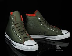 Converse Leather Shoes, Adidas Shoes Mens, Kicks Shoes, Mens Boots Casual, Chukka Boots Men, Mens Fashion Classy, Flight Jacket, Swag Shoes