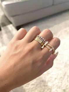 Just Un Clou Ring Stack, Cartier Love Ring Stacking Ideas, Cartier Rings Aesthetic, Old Money Ring Stack, Ring Stacks Aesthetic, Ring Styling Ideas, Tiffany Ring Stack, Elegant Accessories Jewelry, Cartier Ring Aesthetic