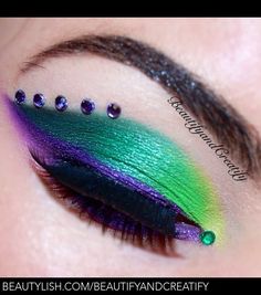 Mardi gras style | Beautify and Creatify D.'s (BeautifyandCreatify) Photo | Beautylish Mardi Gras Eyeshadow Ideas, Mardi Gras Masquerade Party Outfit, Louisiana Nails, Mardi Gras Eye Makeup, Mardi Gras Makeup, Mardi Gras Diy, Mardi Gras Wedding, Mardi Gras Centerpieces, Mardi Gras Ideas