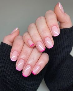 60 Classy French Tip Nails For A Timeless And Chic Look Pink Nail Tips French, French Tip Nails Art, White French Tip Nails Almond, Nails Summer French Tip, Barbie Manicure, Classy French Tip Nails, Halloween French Tip Nails, French Tip Nails Fall, Halloween French Tip