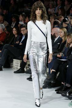 Courrèges Spring 2016 Ready-to-Wear Collection Photos - Vogue Silver Pants, Metal Dress, 2016 Fashion Trends, Metallic Pants, Fashion Week 2015, Metal Clothing, 2016 Trends, Runway Trends, Spring Trends