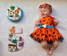 Fall Photoshoot, Baby Shower Balloons, Fall Photos, Baby Shark, Baby Photoshoot, Party Cakes, Newborn Photos, Baby Pictures