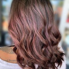 Gold Highlights On Brown Hair, Highlights On Brown Hair, Rose Gold Highlights, Pink Highlights, Gold Highlights, Brown Hair With Highlights, Hair Colours, Ariel