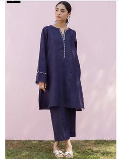 Monday Outfit, Zara Shahjahan, Summer Basics, Suits Design, Eid Collection, Luxury Bridal, Pakistani Actress, Winter Trends, Indian Fashion Dresses