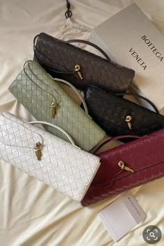 Bottega Andiamo, Nature Creatures, Summer Fashion Accessories, Bottega Veneta Clutch, My Style Bags, Girly Bags, Women's Bags By Style