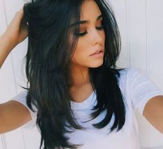 This is amazing. when i see all these cute medium length hair styles it always makes me jealous i wish i could do something like that I absolutely love this medium length hair style so pretty! Tuns Bob Lung, Haircuts For Long Hair With Layers, Haircuts For Medium Hair, Short Hairstyle, Hair Updo