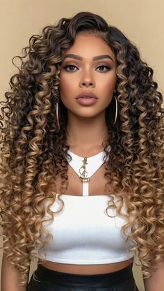 Blowout low taper fade curly hair Taper Fade For Curly Hair, Fade For Curly Hair, Low Taper Fade Curly Hair, Fade Curly Hair, Haircut Blowout, Blowout Haircut, The Perfect Blowout, Low Taper Fade, Taper Fade Curly Hair