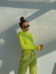 b29eed44276144e4e8103a661f9a78b7desc45279465ri Monochromatic Outfit, Green Fits, Green Outfit, Grunge Style, Edgy Outfits, Colourful Outfits, Winter Looks, Grunge Outfits, Colorful Fashion