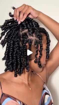 Twist With Colored Hair, Twist Out Ponytail Natural Hair, Fluffy Twists Hairstyles, Diy Two Strand Twist Natural Hair, 2 Strain Twist Natural Hair, Curly Twist Out, Protective Braids For Natural Hair, Medium Two Strand Twists