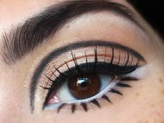 1960s Makeup Eyes, Twiggy Lashes, Mod Makeup, Twiggy Makeup, Bottom Liner, Egyptian Makeup, Vintage Makeup Looks, Halloweenský Makeup