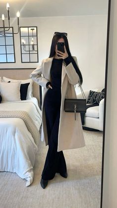 Long Coat Outfit, Chique Outfit, Classy Winter Outfits, Classic Style Outfits, Winter Fashion Outfits Casual, Hairstyles For Medium Length Hair, Classy Work Outfits, Medium Length Hair, Stylish Work Outfits