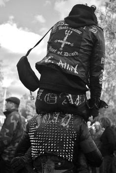 Two punks, F.O.A D., GG Allin, punk couple Metal Couple, Battle Jackets, Gg Allin, British Punk, Band Patches, Crust Punk, Battle Jacket