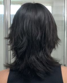 Short Grunge Wolfcut, Short Wolfcut Black Hair, Wolfcut Back View Hair, Dark Blue Layered Hair, Long Soft Mullet Haircut, Black Mullet Aesthetic, Mullet Layer Haircut, Layered Black Hair Short, Grunge Haircuts With Bangs