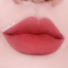 Lip Sence Colors, Winter Lip Color, Vampy Lips, Winter Lips, Diy Dry Shampoo, Lip Gloss Colors, Colors For Skin Tone, Best Lipsticks