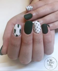 Mat Christmas Nails, Modern Winter Nails, Christmas Oval Nails, Boho Fall Nails, Green Christmas Wedding, Spring Nail Designs 2023, Christmas Nails 2022, Winter Nails 2022, Nail Designs For 2023