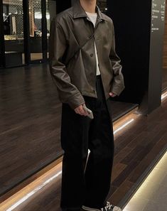 Classy Casual Male Outfits, K Drama Outfits Men, Casual Outing Outfits, Simple Casual Outfits, Outing Outfit, Trendy Boy Outfits, Mens Outfit Inspiration, Fall Fits