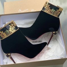 Luxurious High Heels, Beautiful Shoes Classy, Best Winter Outfits, Stylish Heels, Fancy Shoes, Heel Design, Girly Shoes, Black Heel