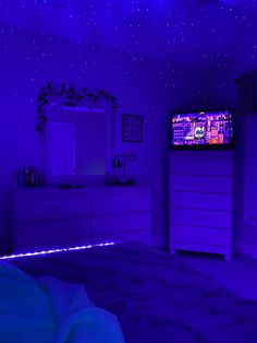 Led Light Room, Room decor ideas, Butterfly poster, Flower Vines. Neon Bedroom, Luxury Room Bedroom, Chill Room, Classy Bedroom, Neon Room, Dorm Room Inspiration, White Clothes, Indie Room, Cute Bedroom Decor