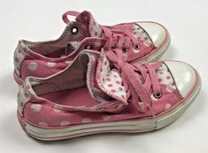 Converse All Star Chuck Taylor Low Top Sneakers Shoes Girls 13 Pink Polka Dot Pink with White Polka Dots Double Tongue Good used condition. Some wear on the toes and heels. Some staining on sides. Mary Jane Converse, Cutecore Clothes, 2000s Shoes, Pastel Clothes, Polka Dot Shoes, Sneakers And Socks, Pink Converse, Funky Shoes, Kawaii Accessories