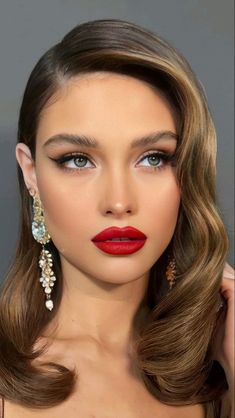 Blue Eyes Red Lips, Look Gatsby, Normal Makeup, Wedding Guest Makeup