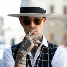 Suits And Tattoos, Jimmy Q, Gangster Style, Rocker Outfit, Man Dressing Style, Hipster Mens Fashion, Fashion Suits For Men, Man Images, Cool Outfits For Men