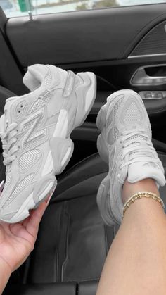 White Sneakers Aesthetic, New Balance Shoes Outfit, Fashion Shoes Heels, Fresh Shoes