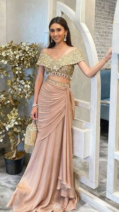 Indian Bridal Cocktail Outfit, Designer Sangeet Outfits, Suit For Engagement Women, Kalki Lehenga Designs, Wedding Dresses Indowestern, Shagun Outfits For Women, Cocktail Indian Outfits For Women, Lehenga Draping Style, Unique Indian Dresses