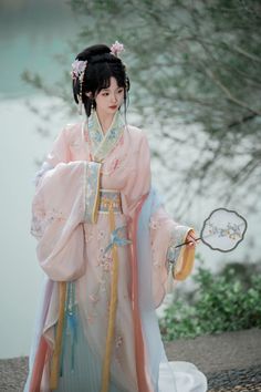 #ChíXuânHoà #ZhiChunHe #至春禾 #Hanfu #model #cổtrang #Hánphục #fashion