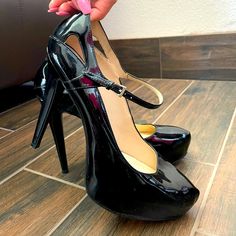 Brand New, As You Can See From The Heel. Perfect For The Upcoming Holidays! Patent Heels, Hot Heels, Nine West Shoes, Nine West, Shoes Women Heels, High Heel, Shoes Heels, High Heels, Holidays