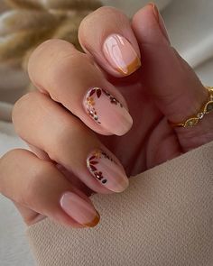 French Manicure Glitter, Shellac Nails Fall, Kutek Disney, Thanksgiving Nail Designs, September Nails, Fall Gel Nails, October Nails, Cute Nails For Fall, Nagel Tips