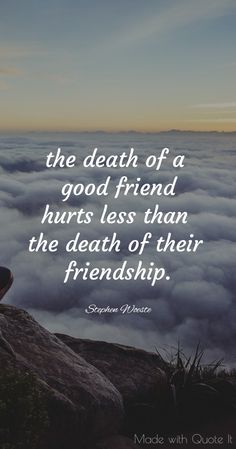 When Your Best Friend Dies, Hurt By Friends, Urdu Funny Quotes, Betrayal Quotes, When Your Best Friend, Heart Touching Story, Year 9, Touching Stories, Favorite Sayings