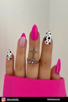 Vibrant pink nails command attention with every hand movement, making this manicure bold and eye-catching.  But it’s the playful twist that truly sets them apart—black cow-like or Dalmatian spots adorning the index and small fingers, adding a touch of whimsy and edge. Cowboy Nails, Nail Bling, Nails Styles, Nagellack Trends, Simple Gel Nails, Print Nails, Animal Print Nails, Cute Gel Nails, Glam Nails