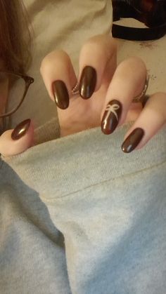 Dark red bow nails Cute Short Nails Simple Design, Nail Art Inspo Short Nails, Funky Short Nail Designs, Short Fall Nails Almond, Cute Dark Red Nail Designs, Simple Nails November, Short Nail Designs Dark Red, Simple Short Nails Fall, Cute Autumn Nails Short