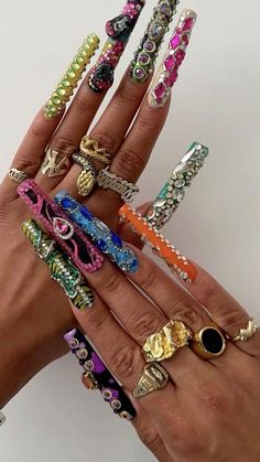 #baddie #xlnails #nails Creative Long Nails, Long Exotic Nail Designs, Exotic Nails Acrylic, Baddie Nail Designs, Groovy Outfits, Exotic Nail Designs, Vday Nails, Business Nails, Nail Bags