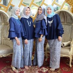 Kebaya Lace, Batik Kombinasi, Modern Kebaya, Batik Kebaya, Model Gamis, Kebaya Dress, Kebaya Muslim, Hijab Collection, Batik Fashion