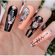 Sugar Skull Nails, Skull Nails, Nail Art Halloween, Halloween Acrylic Nails, Her Nails, Nails Halloween, Summer Acrylic Nails, Halloween Nail, Halloween Nail Art