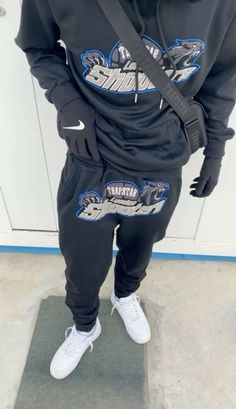 Roadman Uk, Eshay Aesthetic, Uk Drip Outfits, Drip Boy, Trapstar Drip, Running Shoes Outfit Men, Roadman Style, London Clothes, Drill Clothes