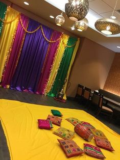 Mehndi Function Decoration, Mehndi Decoration Ideas At Home, Dholki Ideas, Mehndi Decoration Ideas, Mendhi Decor, Mehndi Stage, Mehendi Decor Ideas, Stage Decor, Desi Wedding Decor