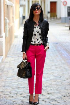 love pants♥ | ElBlogdeChuchus #pink #necklace #dots #belt Pink Pants Outfit Work, Pink Trousers Outfit, Pink Pants Outfit, Pants Outfit Work, Elegant Outfits, Summer Work Outfits, Pink Pants, Professional Outfits