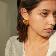 Gold Piece, Simple Jewelry, Fashion Earrings, Types Of Metal, Fashion Brand, Women's Earrings, Gold Color