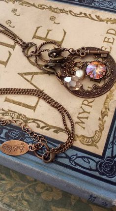 Filigree Jewelry, Steampunk Jewelry, Wood Tile, I Love Jewelry, Simple Jewelry, Wire Wrapped Jewelry, Wire Jewelry, Czech Glass, Boho Jewelry