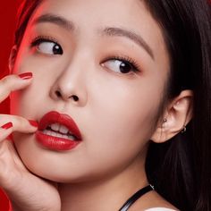 Jennie Red, Lipstick Ad, Jennie Chanel, Jen Videos, Jennie Kim Blackpink, Fine Art Portraits, Korean Cosmetics, Jennie Kim, Red Lipstick