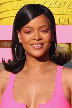 Hair Swoop, Rihanna Pink, 2000s Hairstyles, Thanksgiving Hairstyles, Y2k Hair, Y2k Hairstyles, 90s Hairstyles, Long Straight Hair, Baddie Hairstyles