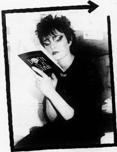 Siouxsie Sioux
Death is a star Punk Movement, Join Hands, Punk Rocker, Club Kids, Punk Outfits, Post Punk