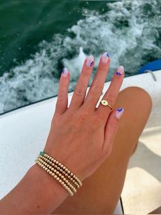 Nails On Wide Nail Bed, Natural Summer Nail Designs, Nail Inspo European Summer, Short Almond Beach Nails, Nail Inspo Trendy Summer 2024, Italy Nails Ideas, Europe Nails Travel Summer, Beachy Blue Nails, European Nails Summer